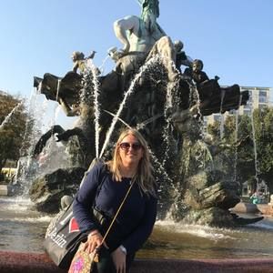 Meet your Posher, Gloria